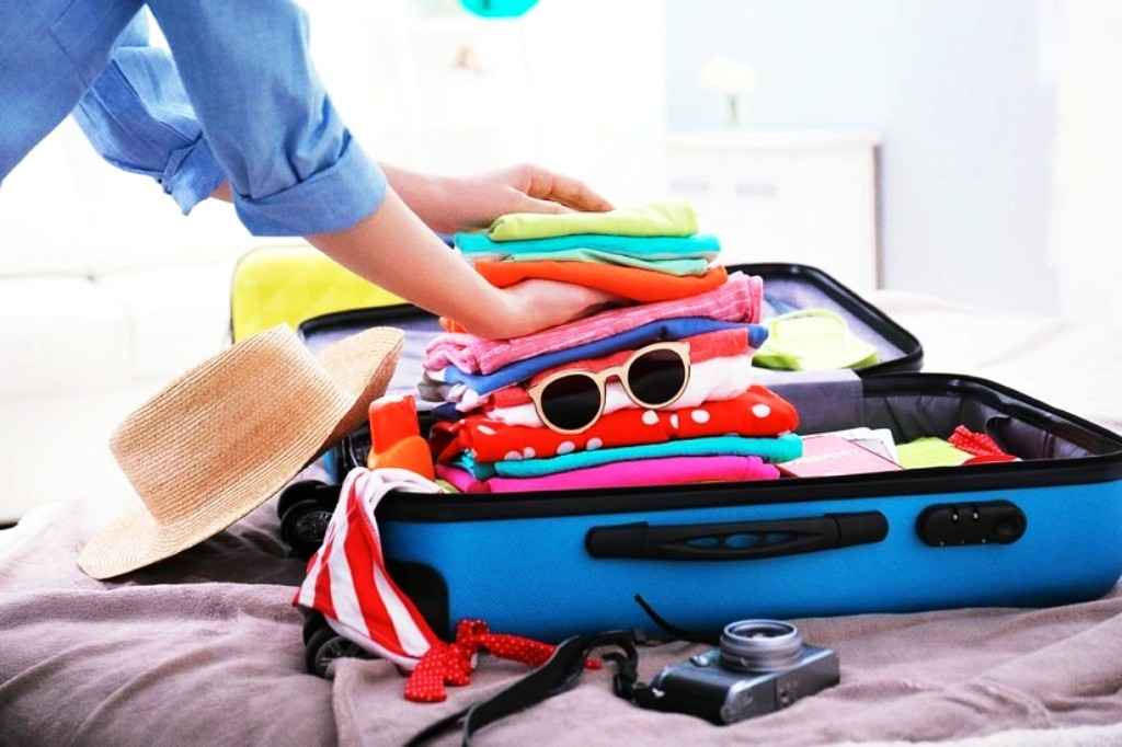 Catat! Ini Daftar Barang Wajib Dibawa saat Liburan yang Sering Terlupa