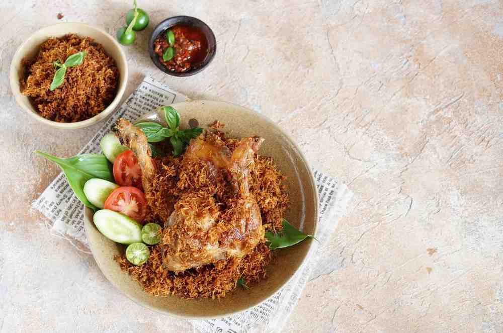 Resep Ayam Serundeng Kelapa Praktis, Gurih Wangi Dan Bikin Nagih Di Setiap Suapan
