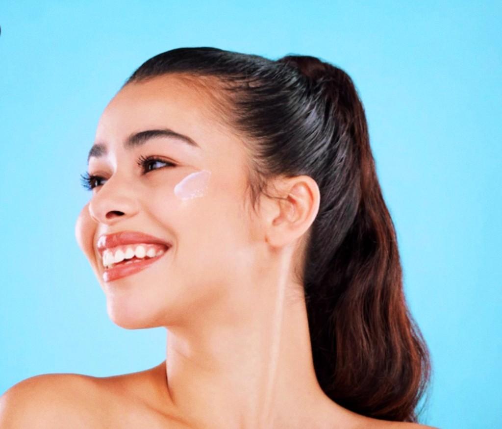 Tren Kecantikan Shopee: Sunscreen Anti-Aging hingga Bedak Glowing yang Paling Diburu Tahun Ini