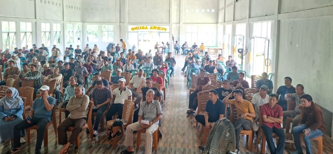 Ratusan Petani Tebu Mandiri  Way Kanan Pertanyakan Penyebab Penundaan Panen