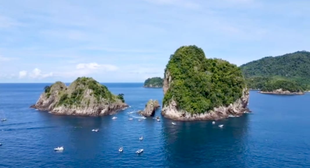 Viral di TikTok, Pulau Wayang Pesawaran Jadi Miniatur Raja Ampat Baru di Lampung
