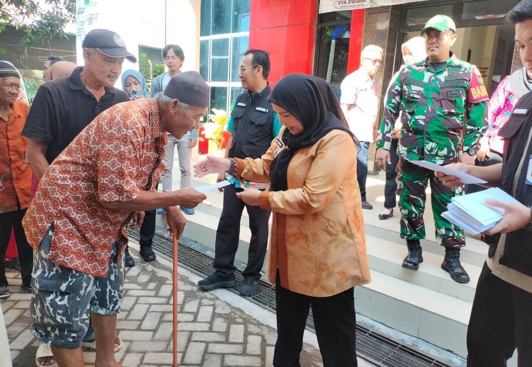 Langkah Diskresi Bunda Eva Atasi Banjir, Pemkot Bandar Lampung Percepat Normalisasi Sungai
