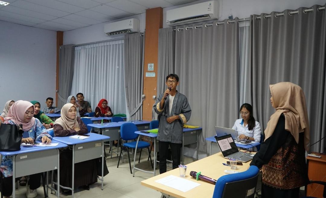 Balai Bahasa Lampung Bimtek 112 Guru SD/MI, Dr. Dora Amalia: Orang Tua Jadi Fondasi Bahasa Daerah