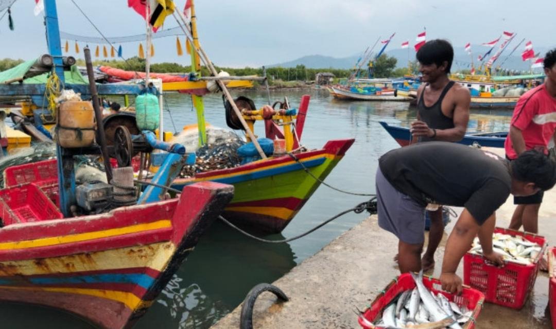 Ambang Batas Risiko Keselamatan Pelayaran saat Potensi Tinggi Gelombang Capai 4 Meter