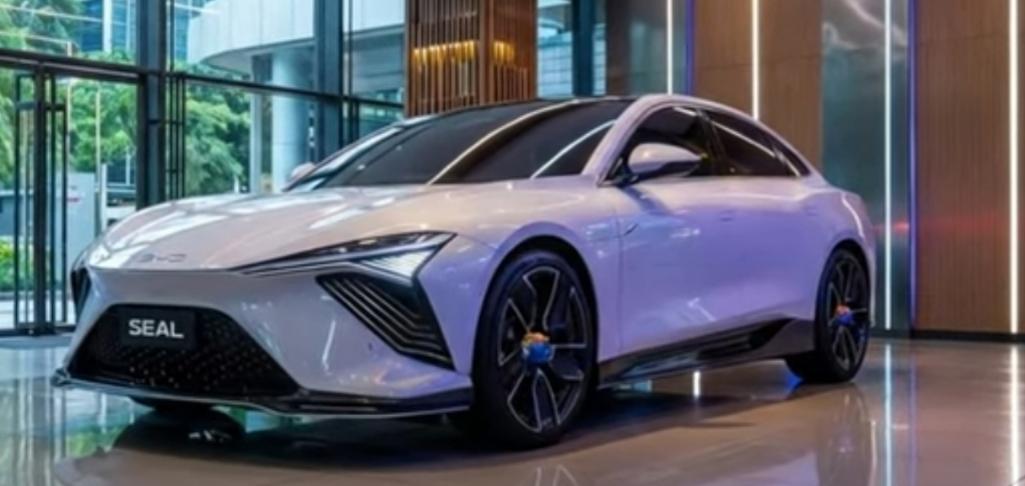 Rekomendasi Sedan Mewah Terbaru 2026 yang Bikin Tampil Auto Muda, Eksekutif Lampung Wajib Punya