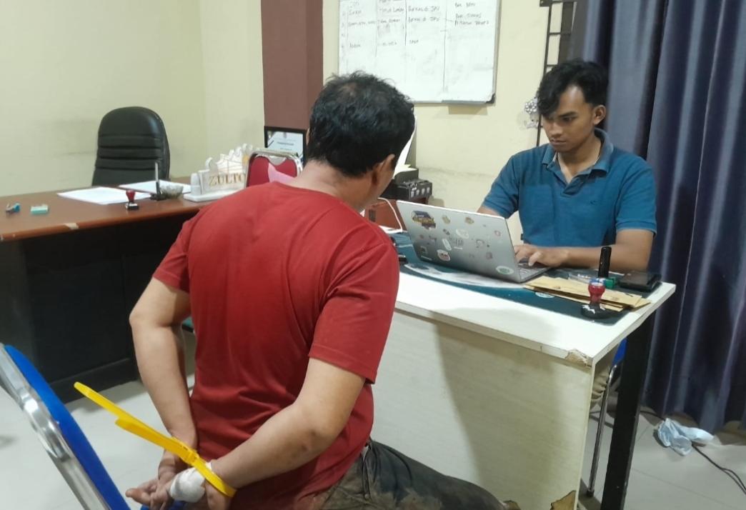 Cemburu Buta dan Kesal Tak Dibukakan Pintu, Sopir Angkot di Gadingrejo Lakukan KDRT Ke Istri