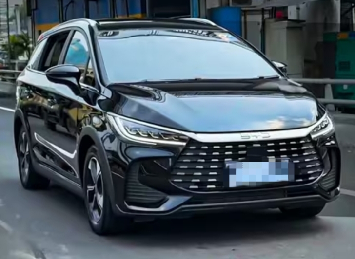 Menggebrak Pasar Otomotif, BYD Rilis Varian Baru Atto 1 dan M6 DM PHEV