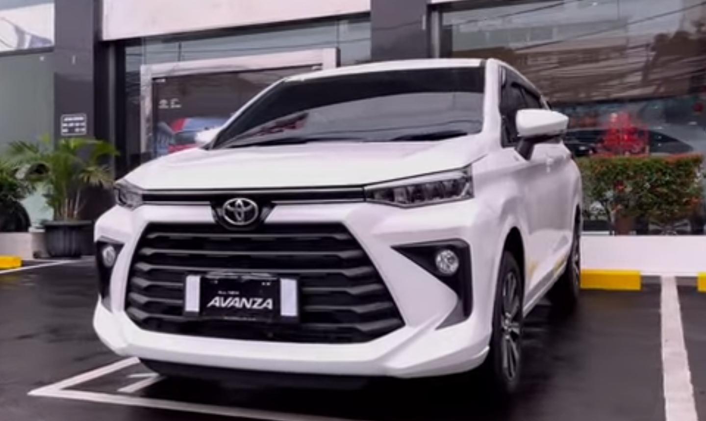 Mengulas Fenomena Toyota Avanza  Menyandang Gelar Mobil Sejuta Umat di Indonesia?