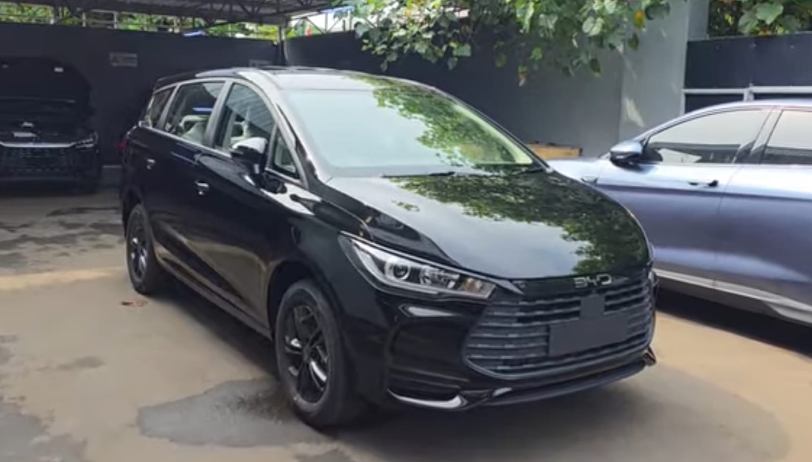 Mengintip Simulasi Kredit BYD M6 DM, MPV Hybrid Murah Mulai Rp310 Jutaan, Cicilan Bisa Rp2 Jutaan