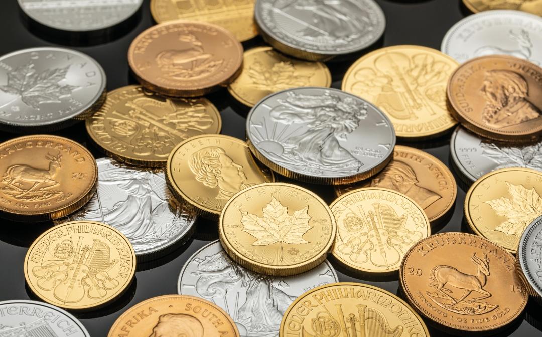 Harga Emas Meroket vs Perak Diskon, Mana Paling Menguntungkan Untuk Investasi?