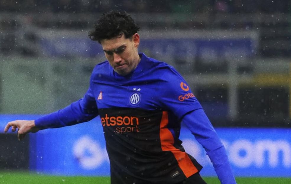 Bastoni Disorot Tajam Usai Kartu Merah, Barcelona Masih Tertarik Datangkannya?