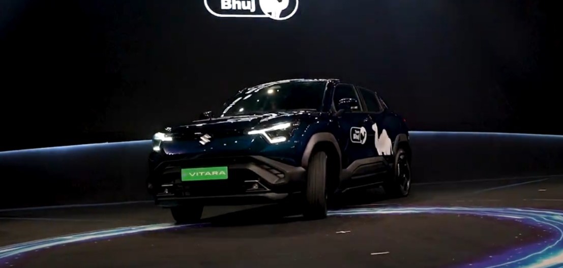 Suzuki e-Vitara meraih bintang lima dalam uji tabrak Bharat NCAP, memperlihatkan struktur bodi kokoh dan teknologi keselamatan lengkap sebelum masuk Indonesia tahun 2026.