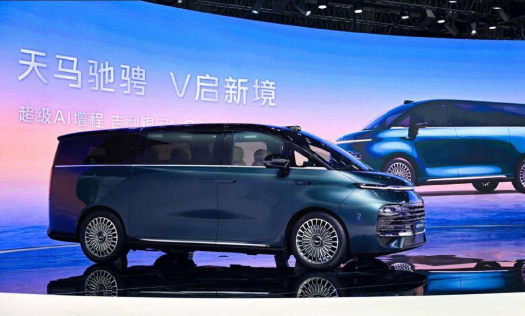 Mobil Listrik Geely Galaxy V900 Mulai Pra Penjualan, MPV EREV Pakai Nvidia Orin dan Sensor Lengkap