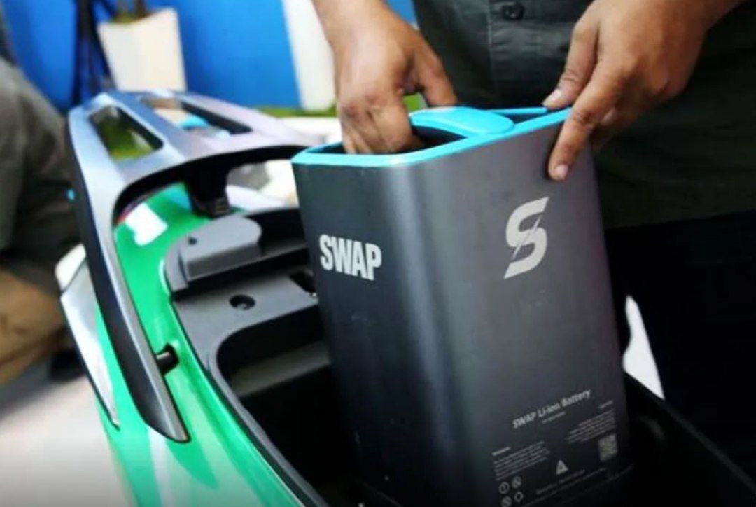 Waswas Baterai Motor Listrik Habis? Ini Cara Cek Lokasi SPKLU dan SPBKLU di Daerahmu