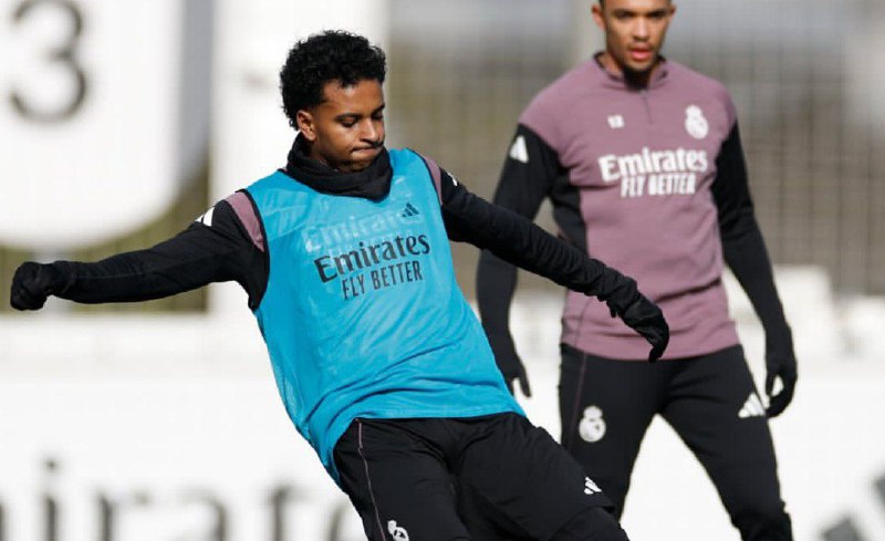 Real Madrid mematangkan persiapan jelang duel penentuan melawan Benfica di Estádio da Luz.