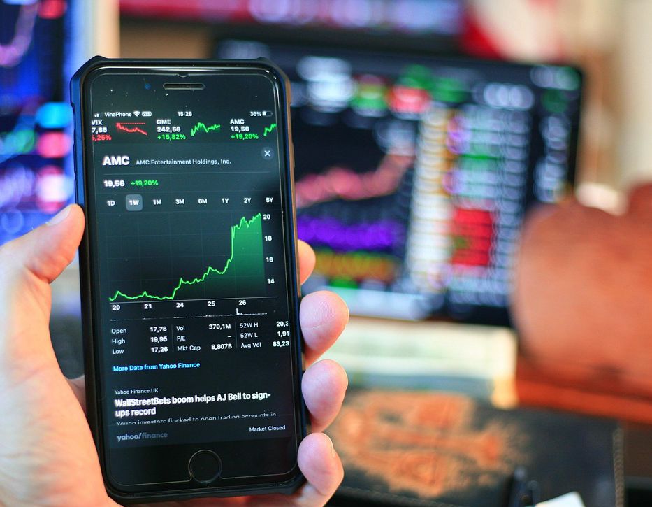 IHSG Melemah Tipis 0,54 Persen ke 6.951, Sinyal Tekanan Jual Masih Terjaga di Awal