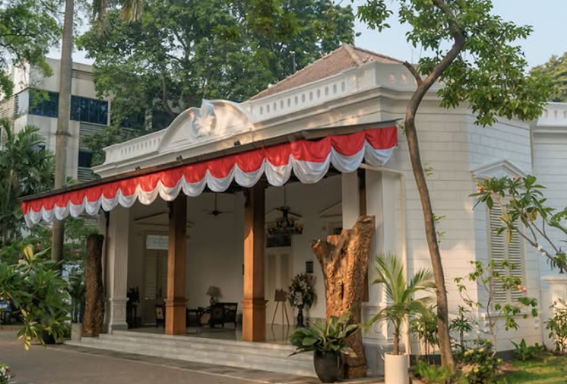Menelusuri Jejak Sejarah di Cikini 82, Bekas Rumah Menteri Luar Negeri Pertama RI