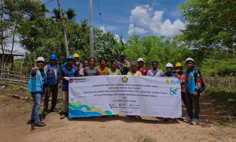 Dari Lampu Minyak ke Cahaya Harapan Kisah Terang Dari Sumba