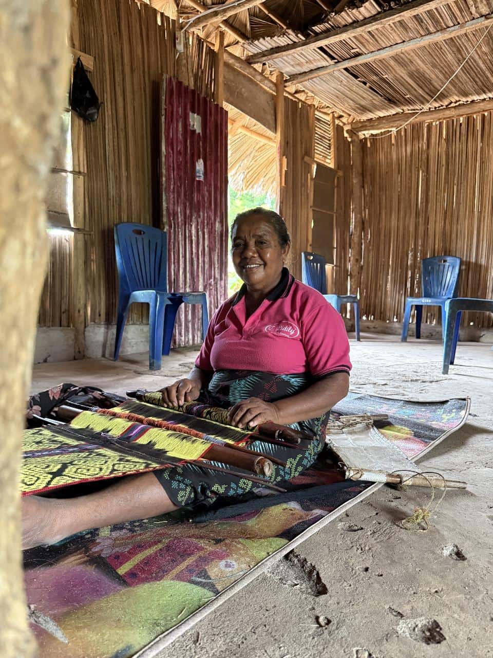 Kisah warga NTT yang kini menikmati listrik gratis melalui program BPBL, membawa perubahan besar bagi aktivitas dan harapan keluarga.