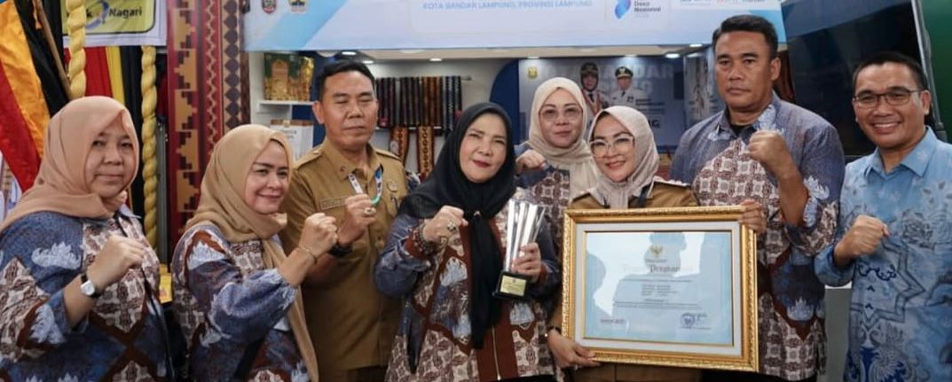 Pemkot Bandar Lampung Dapat Penghargaan pada Peringatan Hari Desa Nasional