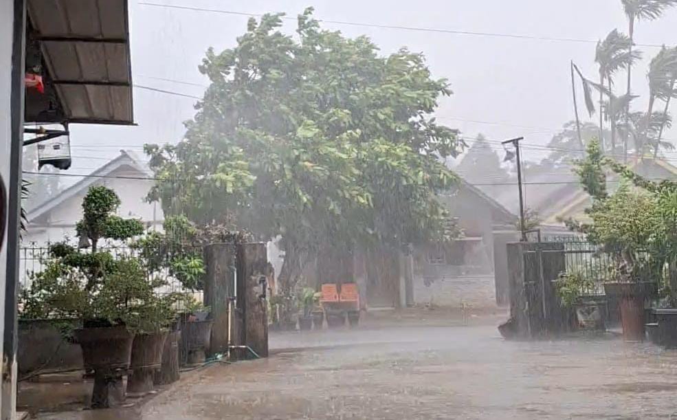 Angin Kencang Landa Lampung, BMKG Ungkap Penyebab Sekaligus Imbauan Kewaspadaan
