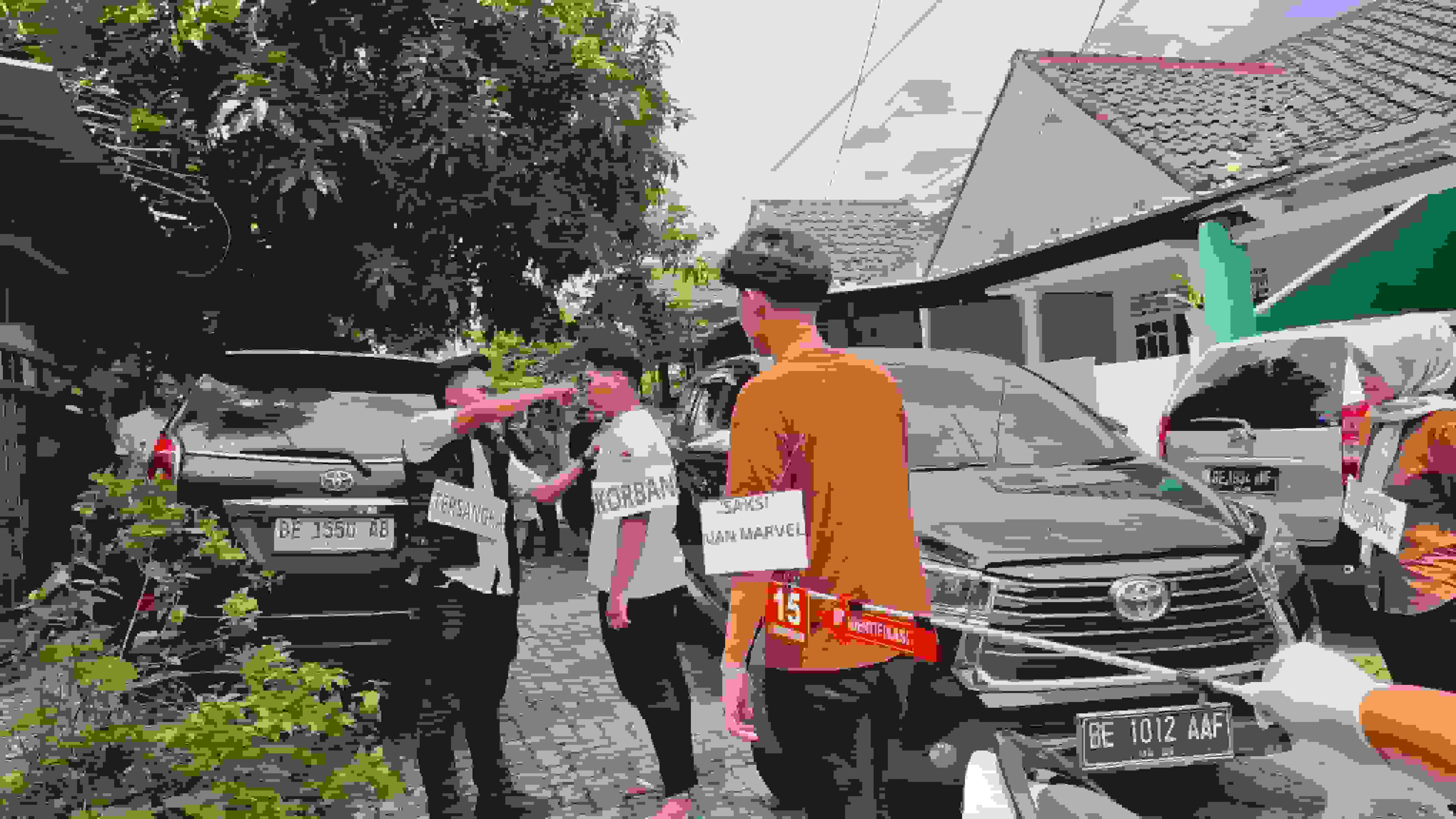 Polsek Tanjung Karang Timur Gelar Rekonstruksi Dugaan Penganiayaan Di Perumahan Bumi Asri
