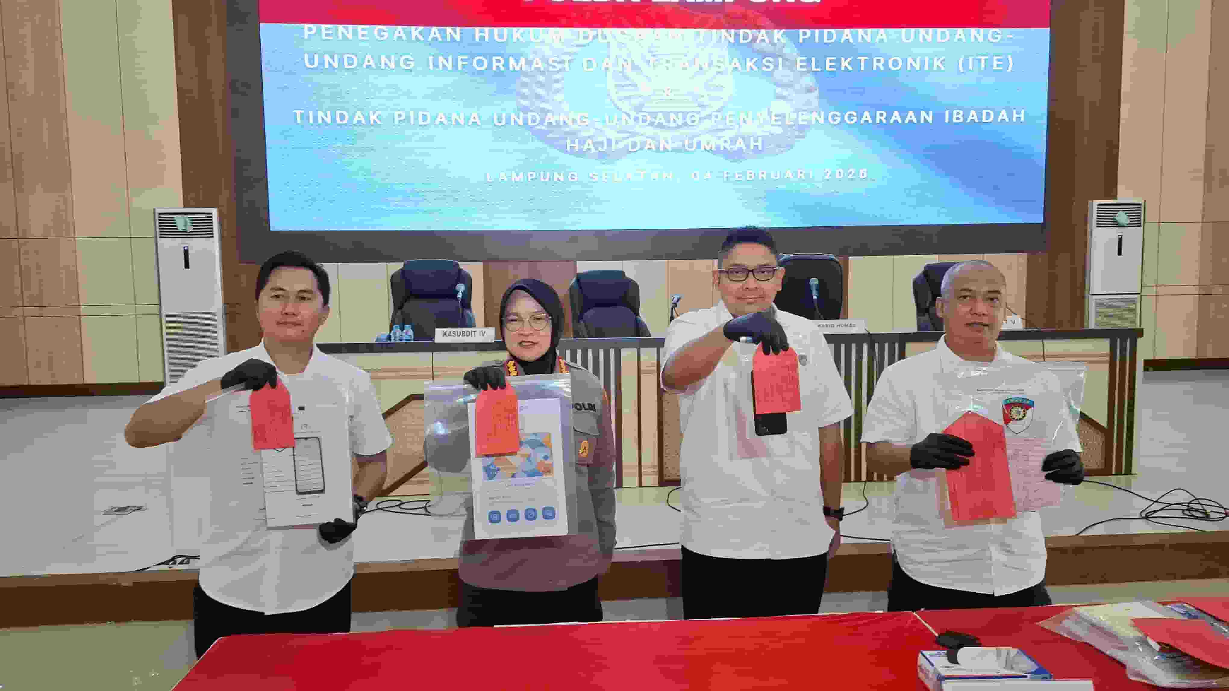 Terbuai Rayuan Maut di Facebook, Bu Guru di Bandar Lampung Rugi Puluhan Juta