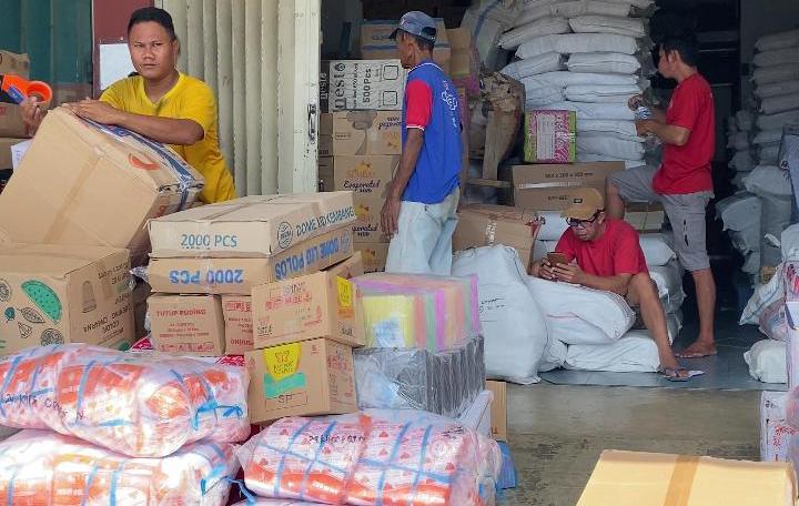 Harga Plastik Terus Melonjak Naik Dipasaran, Pedagang dan UMKM Terdampak