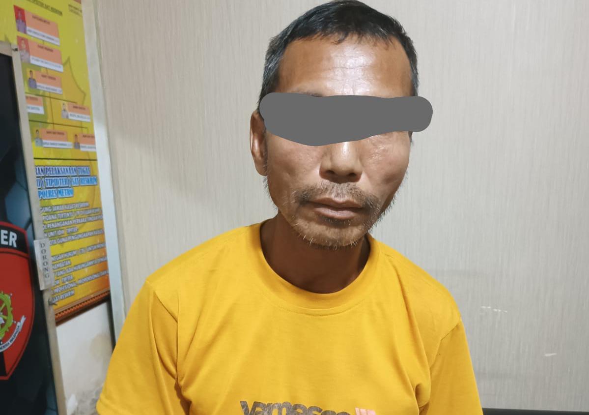Diduga Jual BBM Oplosan, 2 Warga Lampung Tengah Ditangkap di Kota Metro