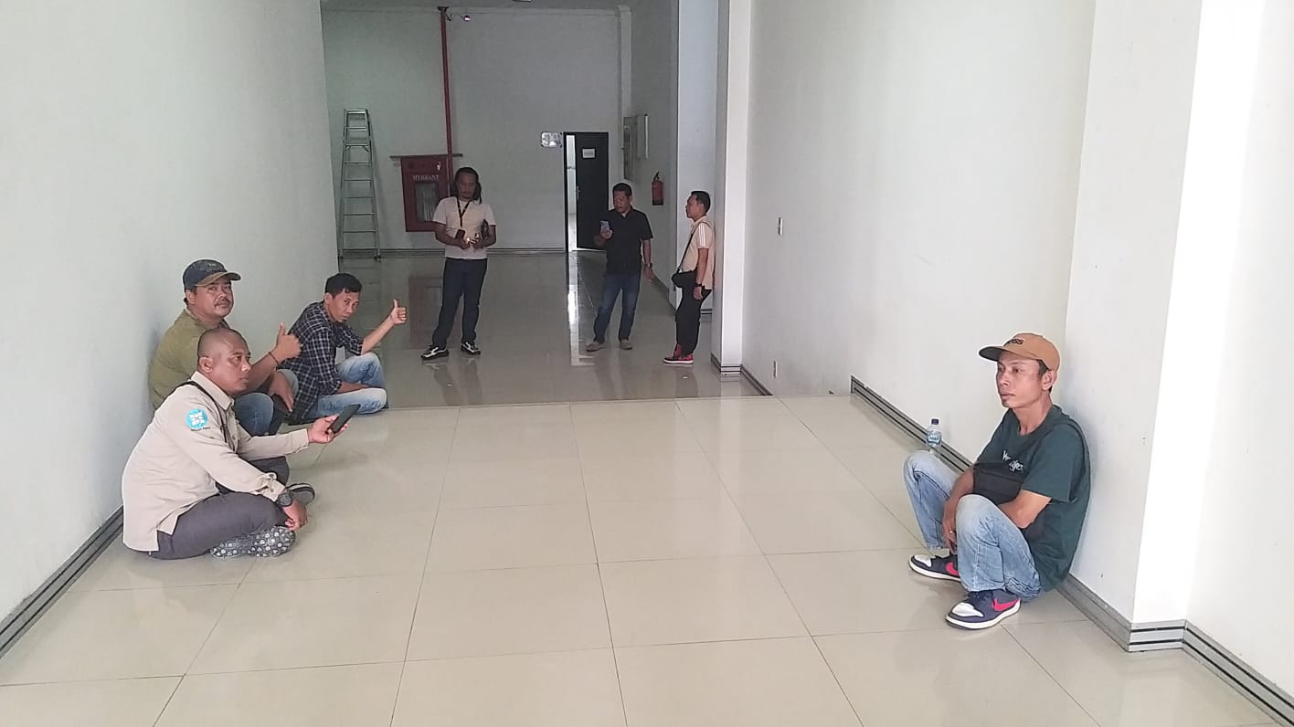 Polemik Pinjaman Rp30 Miliar Pemkab Tubaba, DPRD Gelar Rapat Tertutup, Wartawan Dilarang Masuk