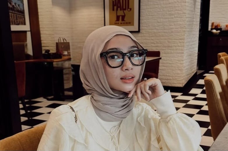 Viscose Jadi Alternatif Pilihan Hijab Bahan Jatuh yang Ringan, Mulai Geser Popularitas Hijab Kaos
