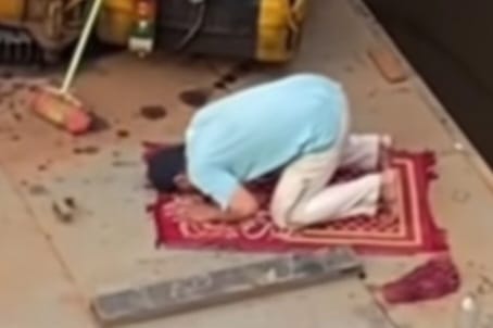 Bukan Sekadar Perayaan, Ini Amalan Ibadah di Malam Isra Miraj 27 Rajab