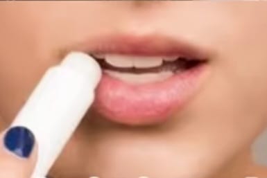 Bukan Cuma Kulit Wajah, Bibir Kering Juga Butuh Perawatan Maksimal! Begini Caranya