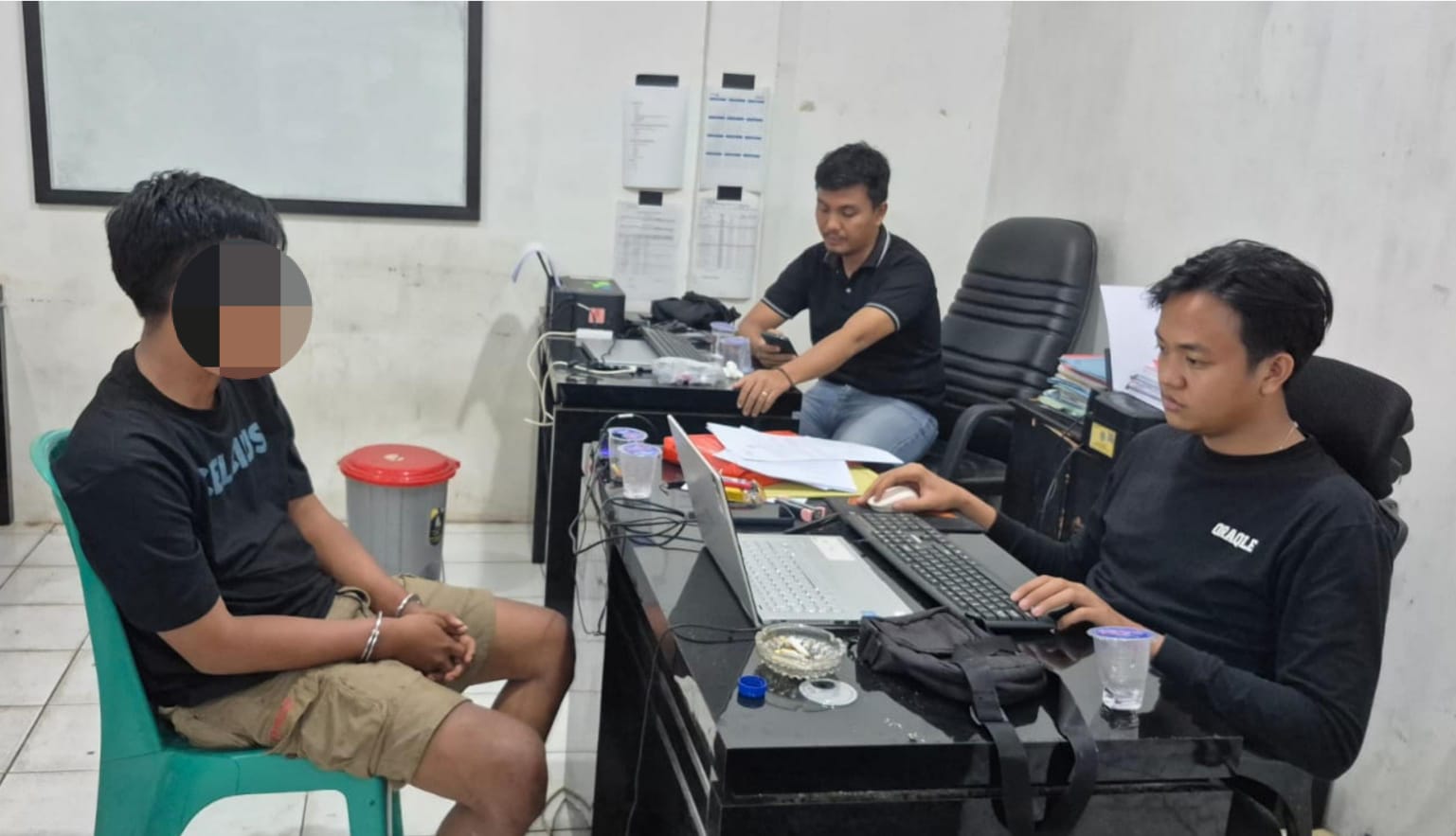 Terbongkar! Rumah di Candimas Jadi Markas Sabu, Polisi Sita Puluhan Paket Siap Edar
