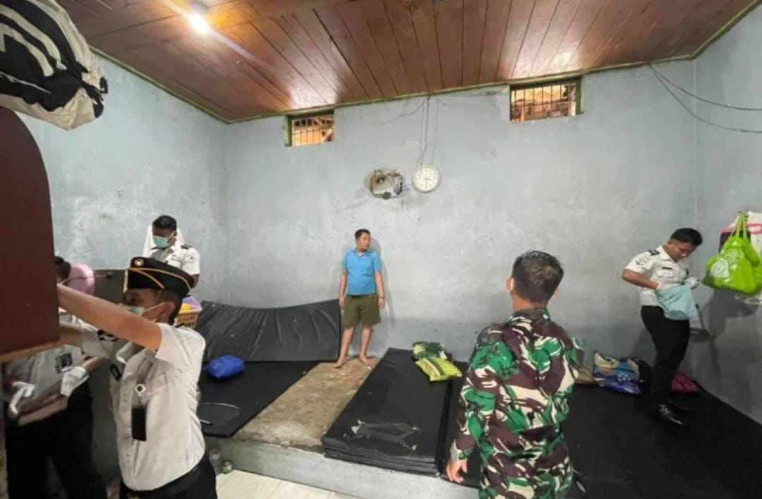 Razia Gabungan Sasar Kamar WBP Rutan Menggala, Penghuni Juga Dites Urine