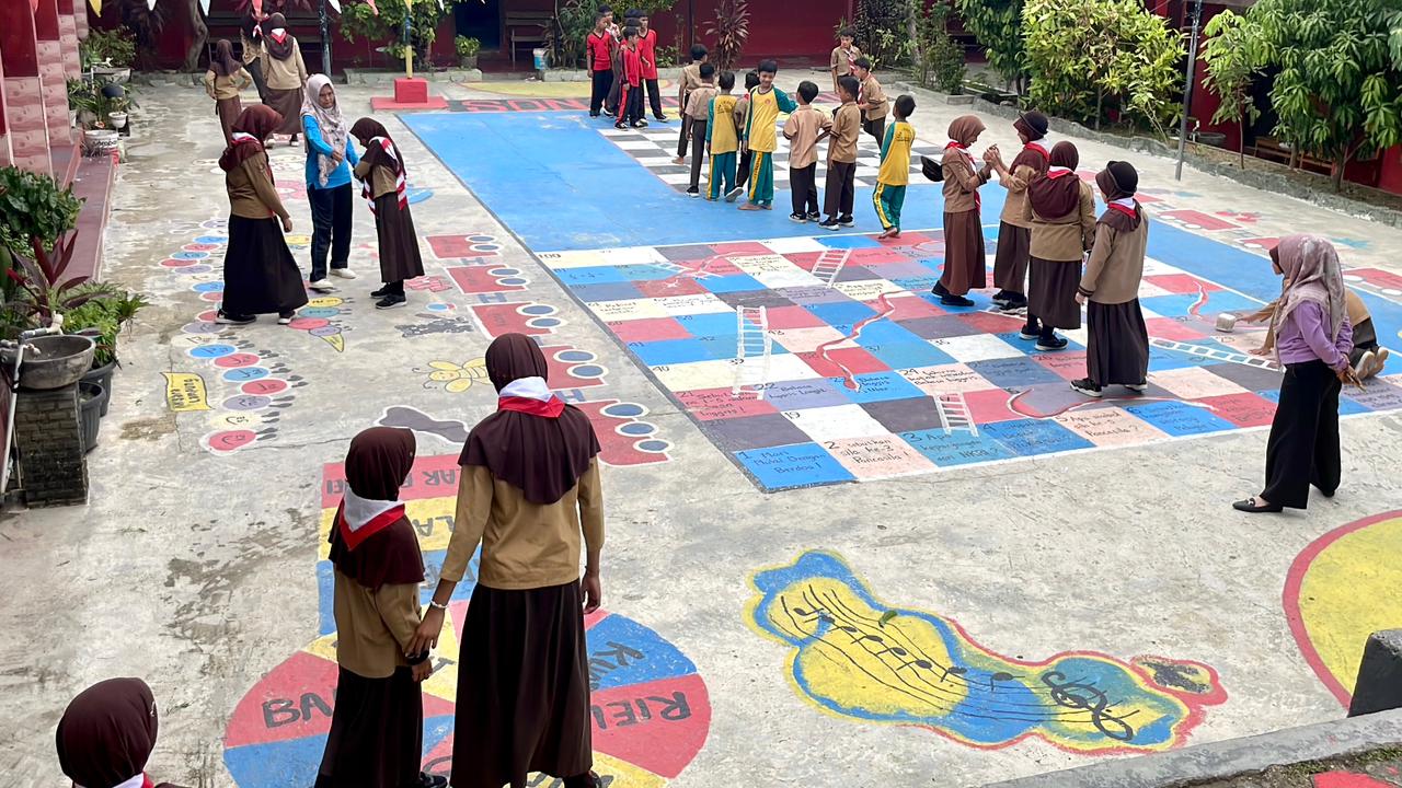SDN 1 Sidodadi Hidupkan Taman Literasi, Ruang Belajar Asyik yang Bikin Siswa Betah di Sekolah