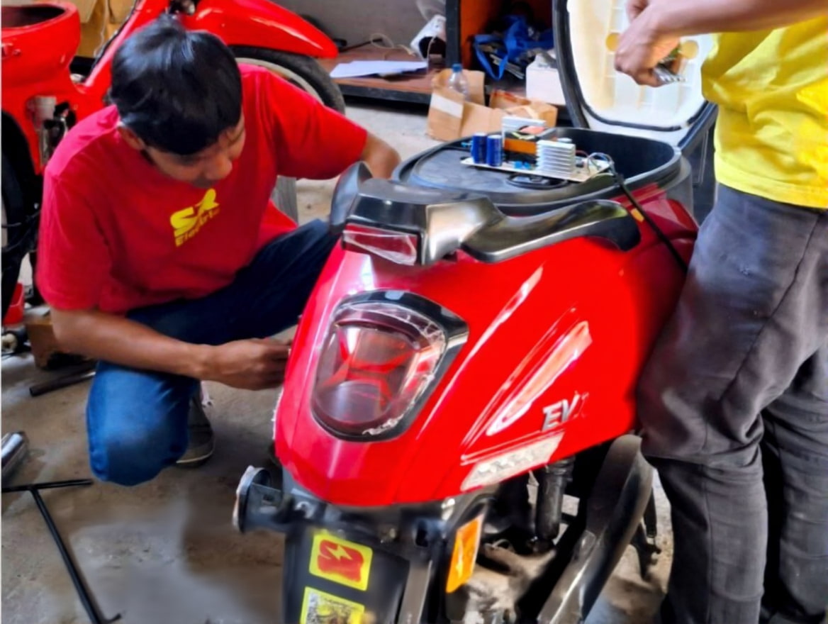 Baterai Motor Listrik Cepat Turun Performa Dibandingkan Mobil Listrik, Begini Fakta Teknisnya