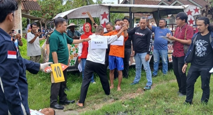 17 Adegan Rekonstruksi Ungkap Detik-Detik Adik Ipar Bacok Alfian hingga Tewas