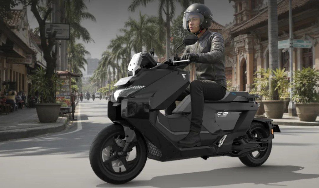 Motor listrik dengan jarak tempuh di atas 100 km kini mulai dilirik untuk perjalanan mudik jarak menengah.