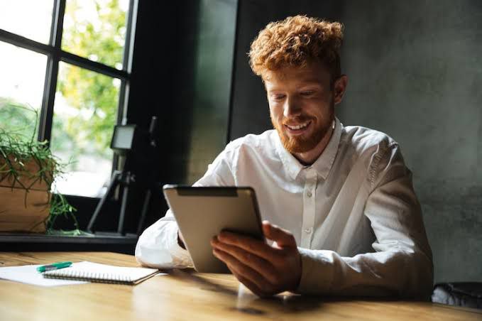 Tablet Makin Canggih Tapi Laptop Belum Tergeser, Ini Pilihan Paling Worth It Buat Kerja dan Kuliah