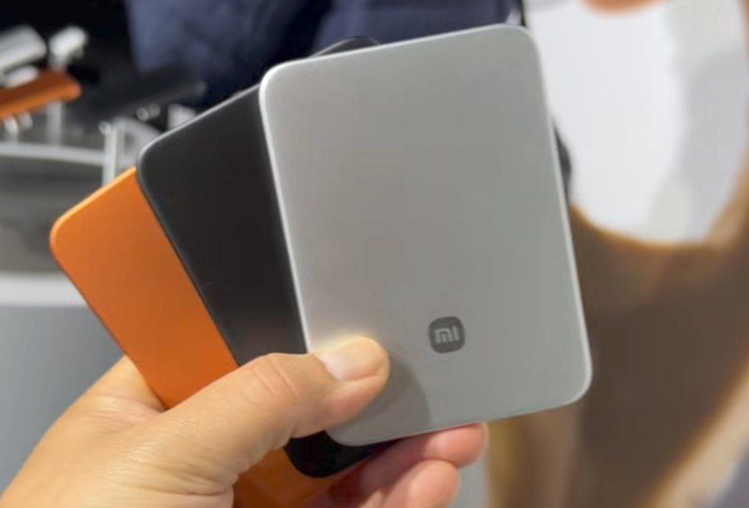 Bukan Cuma HP, Xiaomi Kini Rilis Jam AI, Powerbank Super Tipis, dan Pelacak Barang Super Ringan